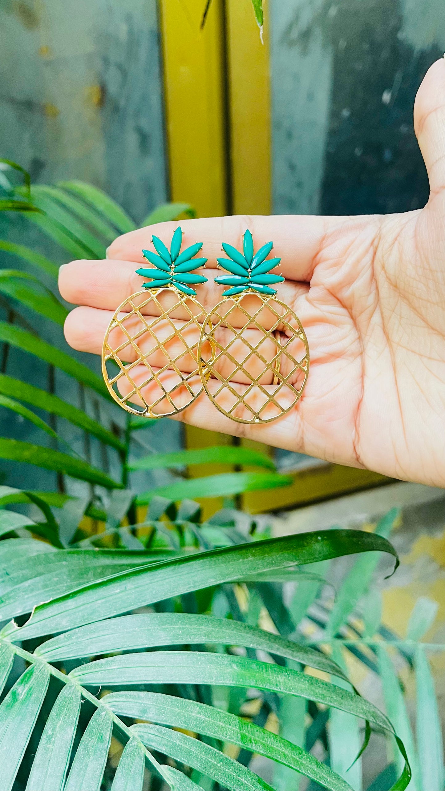 Pineapple Earings.-18K Gold Plated.