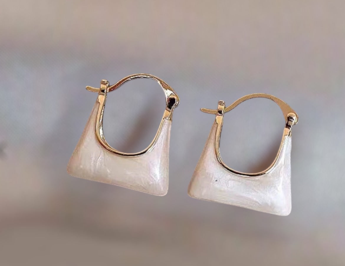 Baggy Earrings.