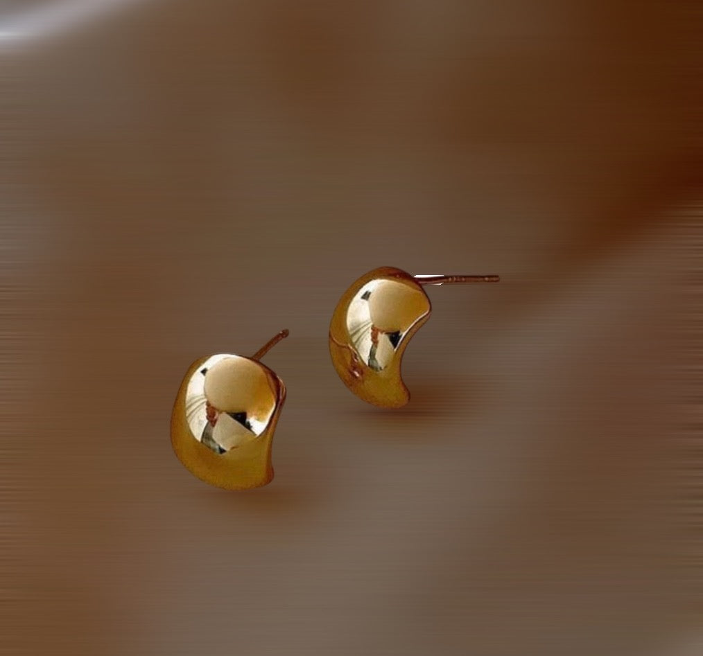 Classy Foiled Gold Studs.