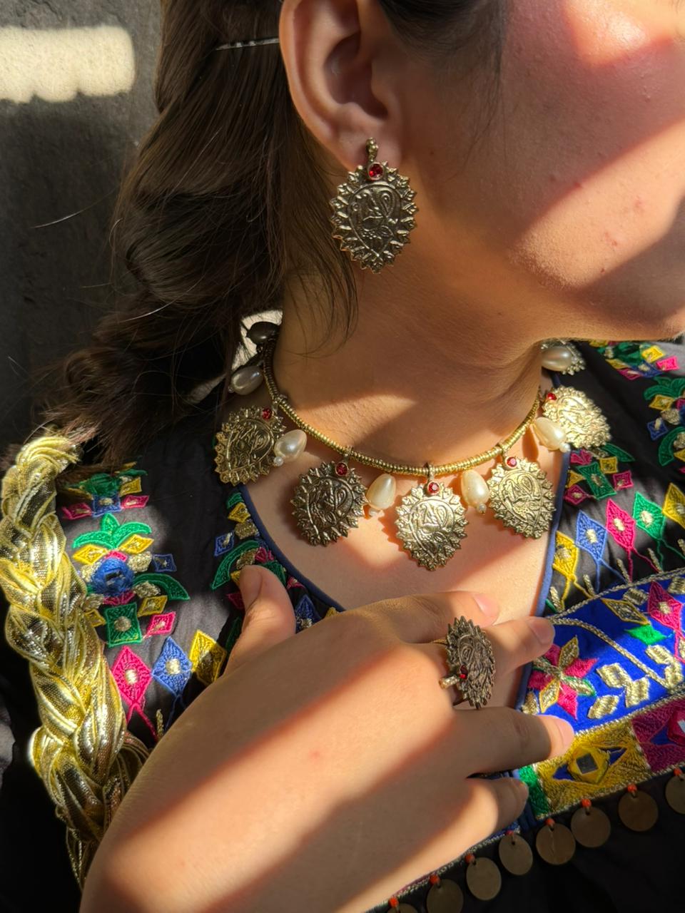 Golden Glow Jewelry Set